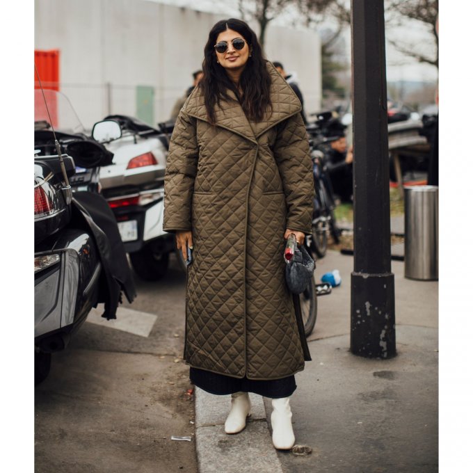 Urban Edge: Olive Puffer Meets Contrasting White Boots Urban Edge: Olive Puffer Meets Contrasting White Boots β Long Puffer Coat Outfits