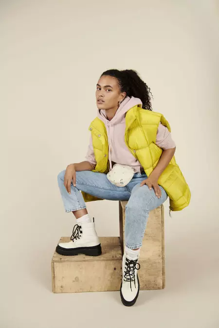 Bright Yellow Puffer Vest with Hoodie Bright Yellow Puffer Vest with Hoodie β Puffer Vest Outfits