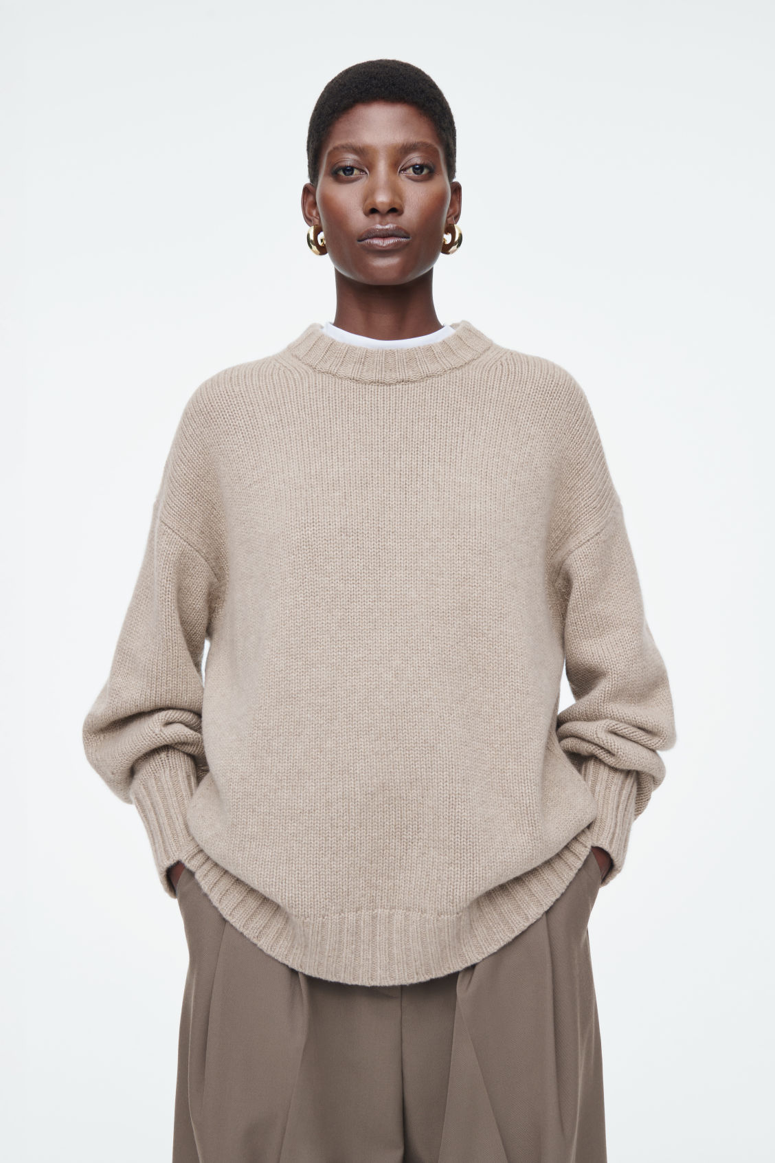 Beige Oversized Knit for Neutral Sophistication Beige Oversized Knit for Neutral Sophistication โ Sweater Outfits