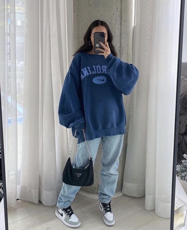Oversized Faded Blue Sweatshirt with Light Wash Jeans Oversized Faded Blue Sweatshirt with Light Wash Jeans โ Hoodie Outfits
