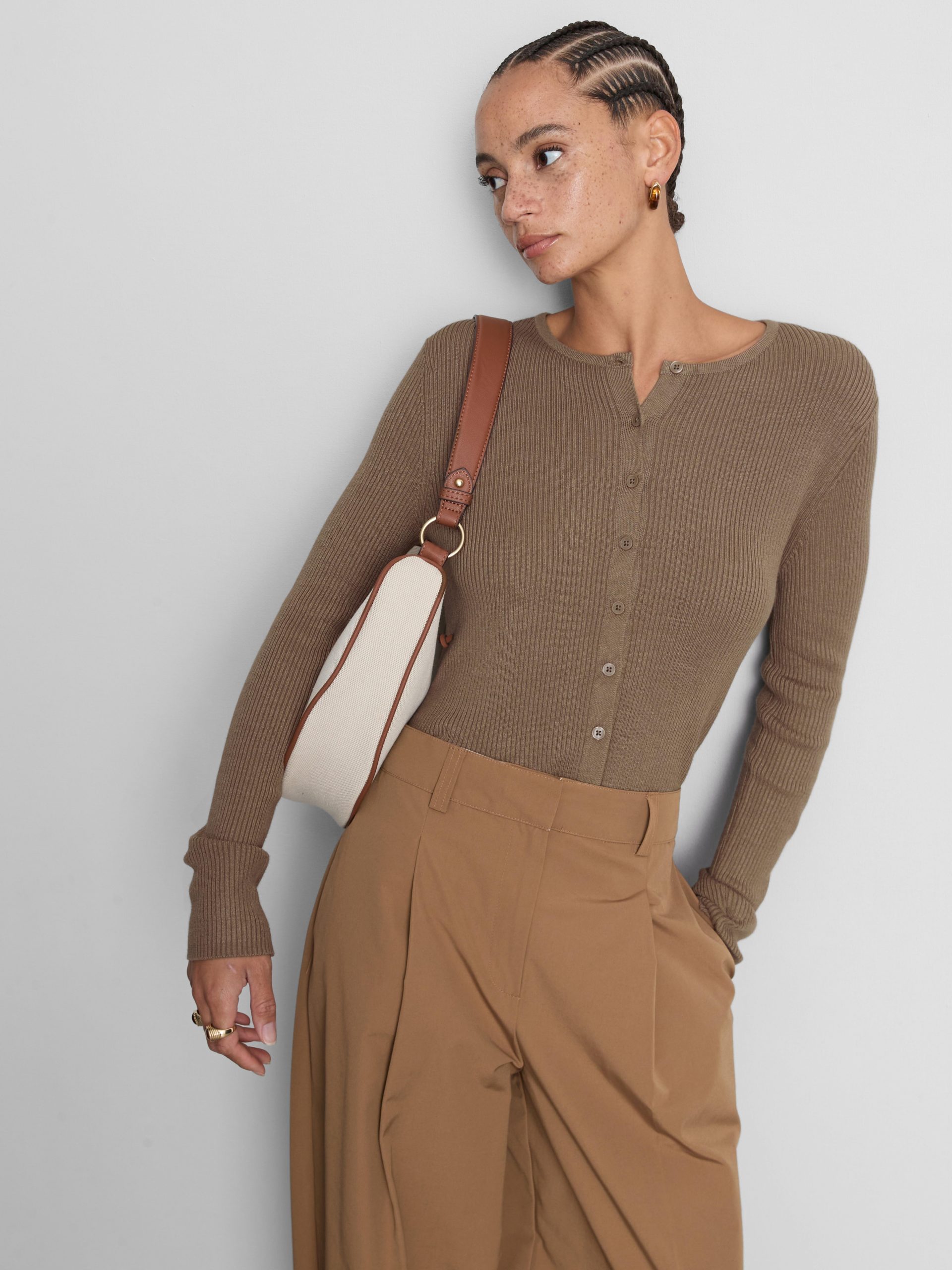 Neutral-Toned Ribbed Knit Top and Wide-Leg Trousers Neutral-Toned Ribbed Knit Top and Wide-Leg Trousers โ Loungewear Outfits