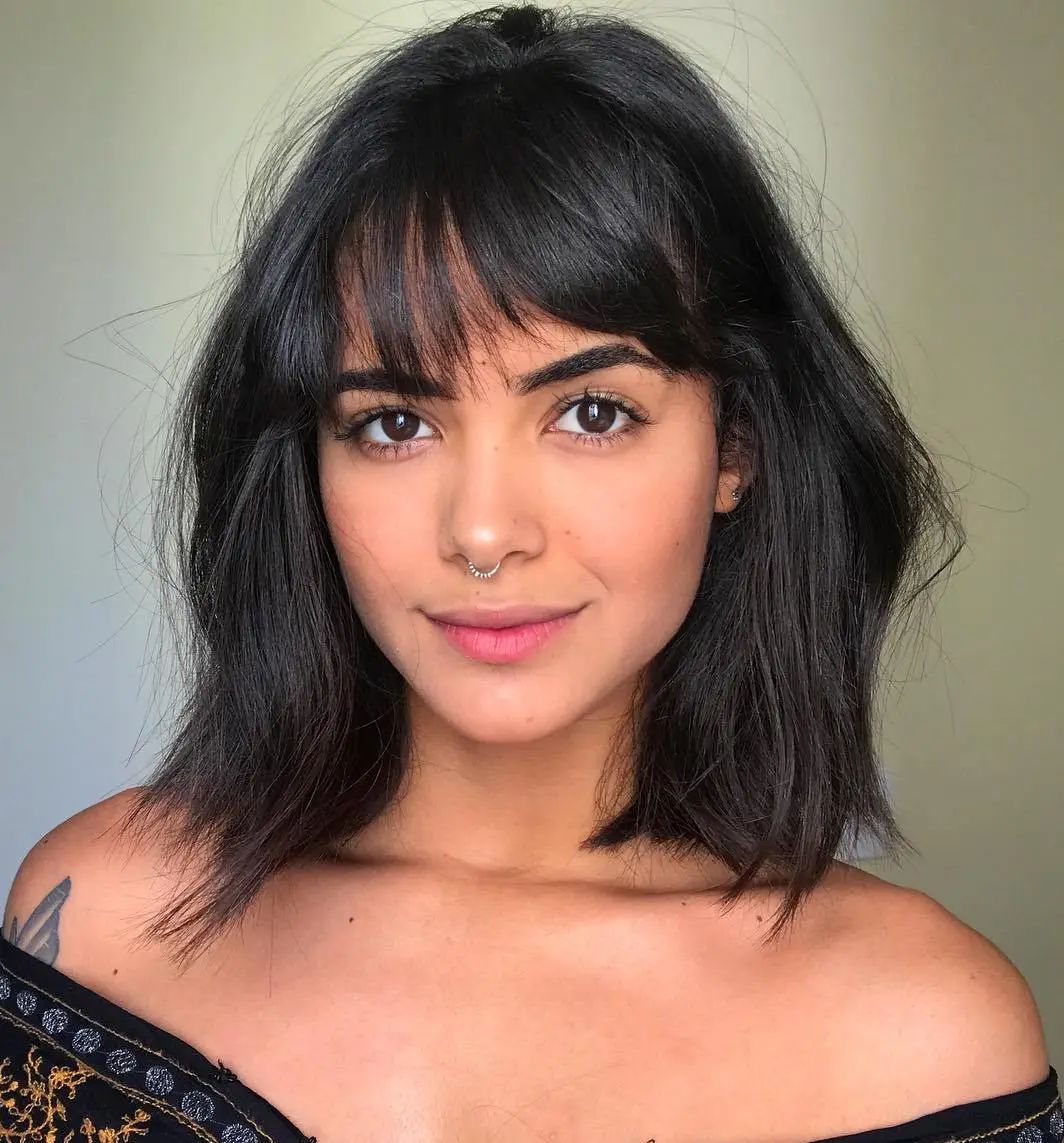 Les meilleures coiffures et coupes de cheveux pour les pommettes hautes - Conseils capillaires