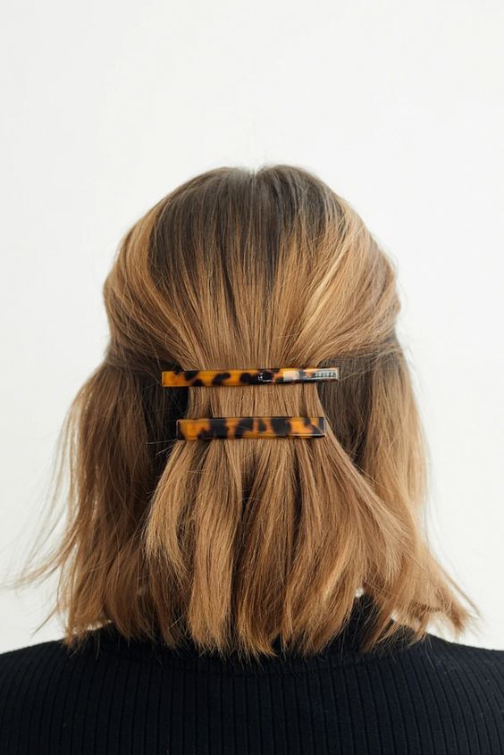 Half-Up Bob With Chic Barrettes Half-Up Bob With Chic Barrettes β Winter Hairstyles for Work