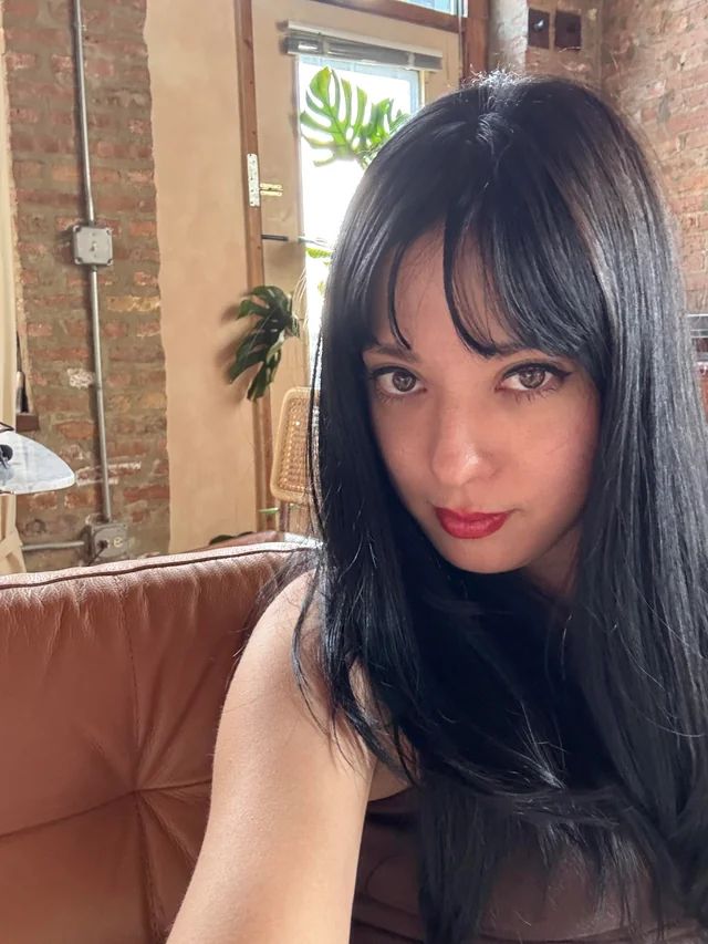 Long Layers With Soft Full Fringe Long Layers With Soft Full Fringe β Winter Hairstyles with Bangs