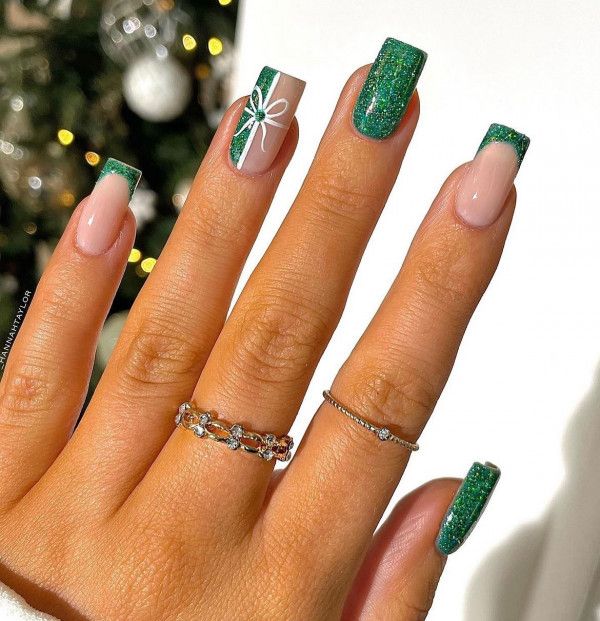 Green Glitter Nails with White Bow Green Glitter Nails with White Bow β Green Christmas Nails 2026