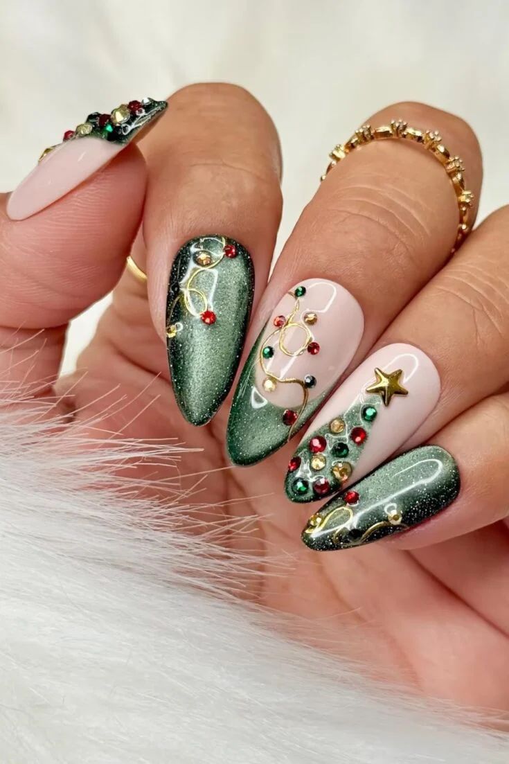 Shimmer Cat-Eye Visual Idea Shimmer Cat-Eye Visual Idea β Green Christmas Nails 2026