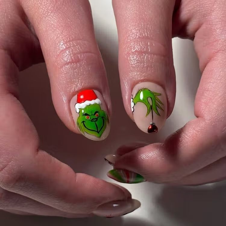 Medium Oval Grinch Face and Hand Stripe Medium Oval Grinch Face and Hand Stripe β Grinch Nails 2026