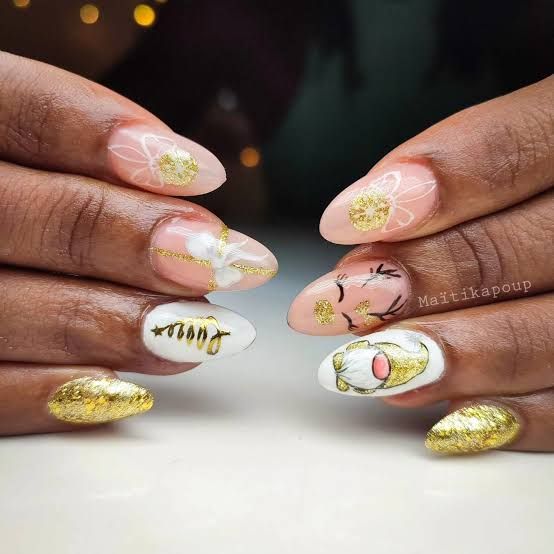 Mixed Media Gold Foil & Art Mixed Media Gold Foil & Art β New Years Nails 2027