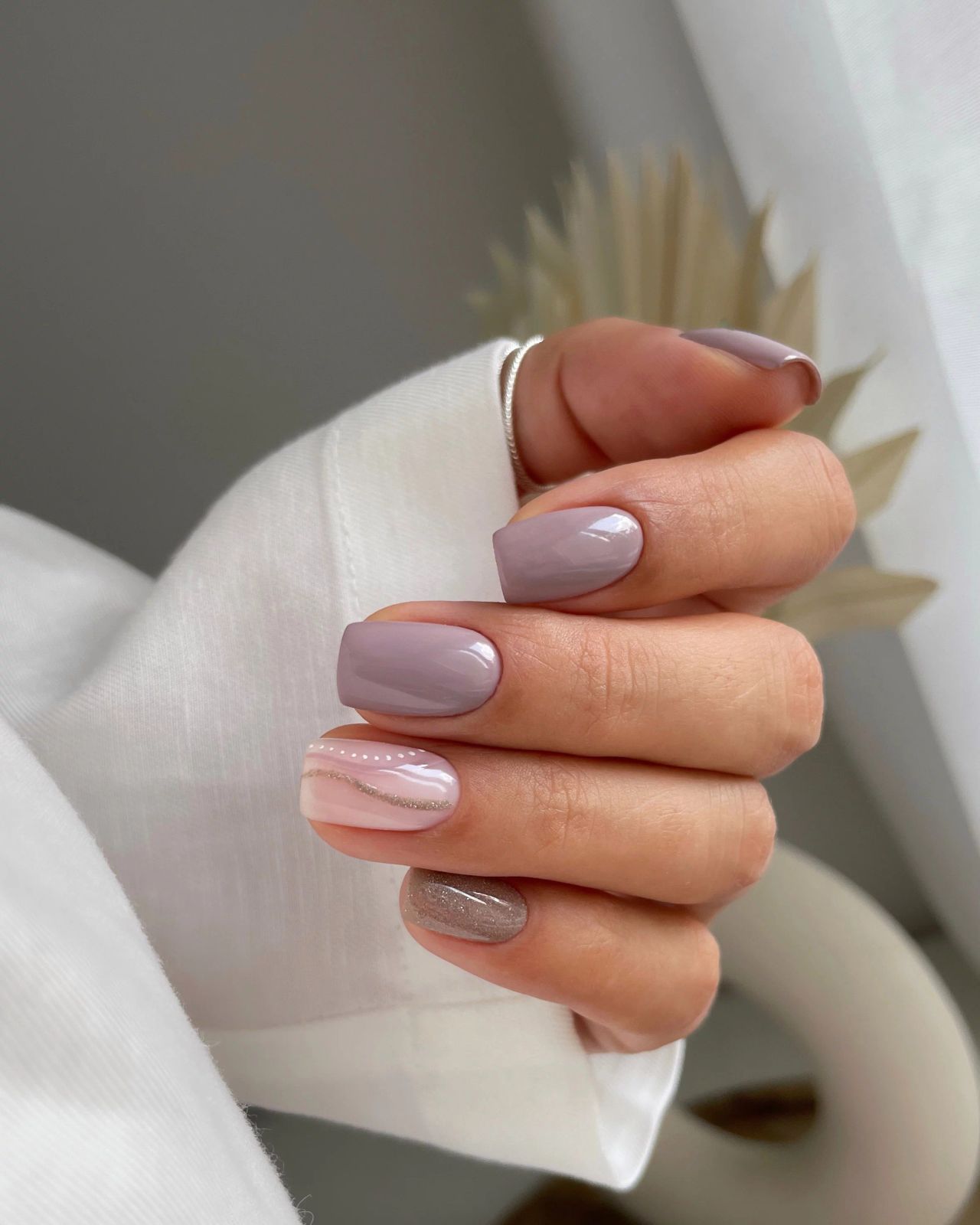 Muted Lavender Silver Wavy Line Short Square Nails Muted Lavender Silver Wavy Line Short Square Nails β New Years Nail Colors 2027