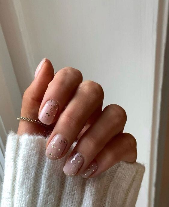 Pale Pink Glitter Fleck Nails — Easy New Years Nails 2027