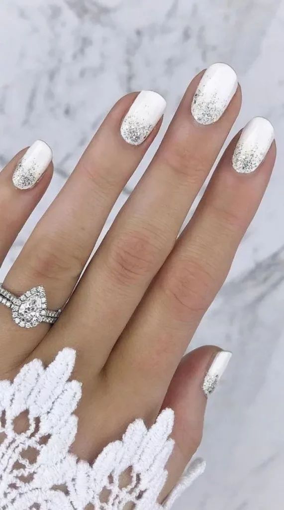 White Silver Glitter Ombre Short Oval White Silver Glitter Ombre Short Oval β Winter Nails for School