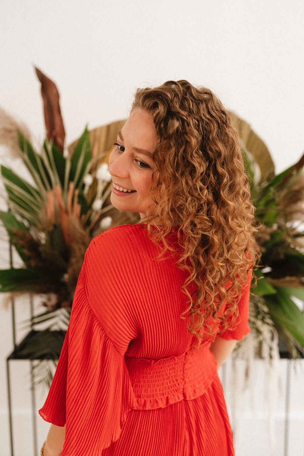 Layered Collarbone Cut With Side Part — Winter Hairstyles for Curly Hair