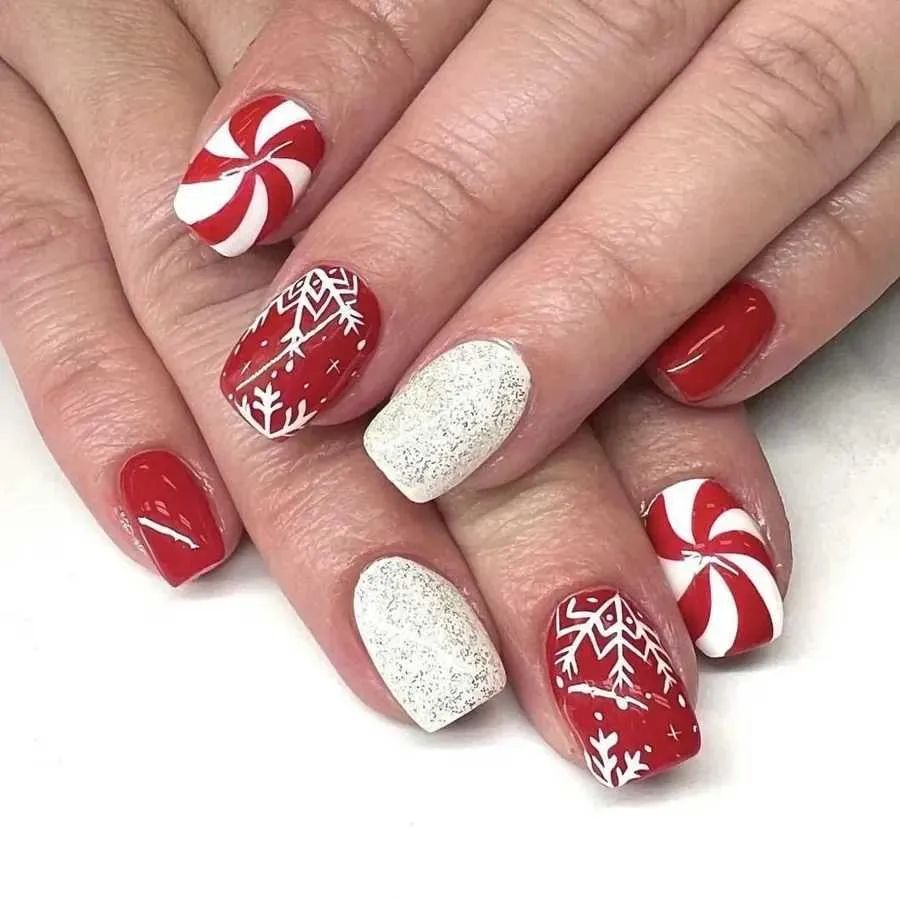 Festive Red Snowflake & Silver Glitter Nails Festive Red Snowflake & Silver Glitter Nails β New Years Square Nails 2027