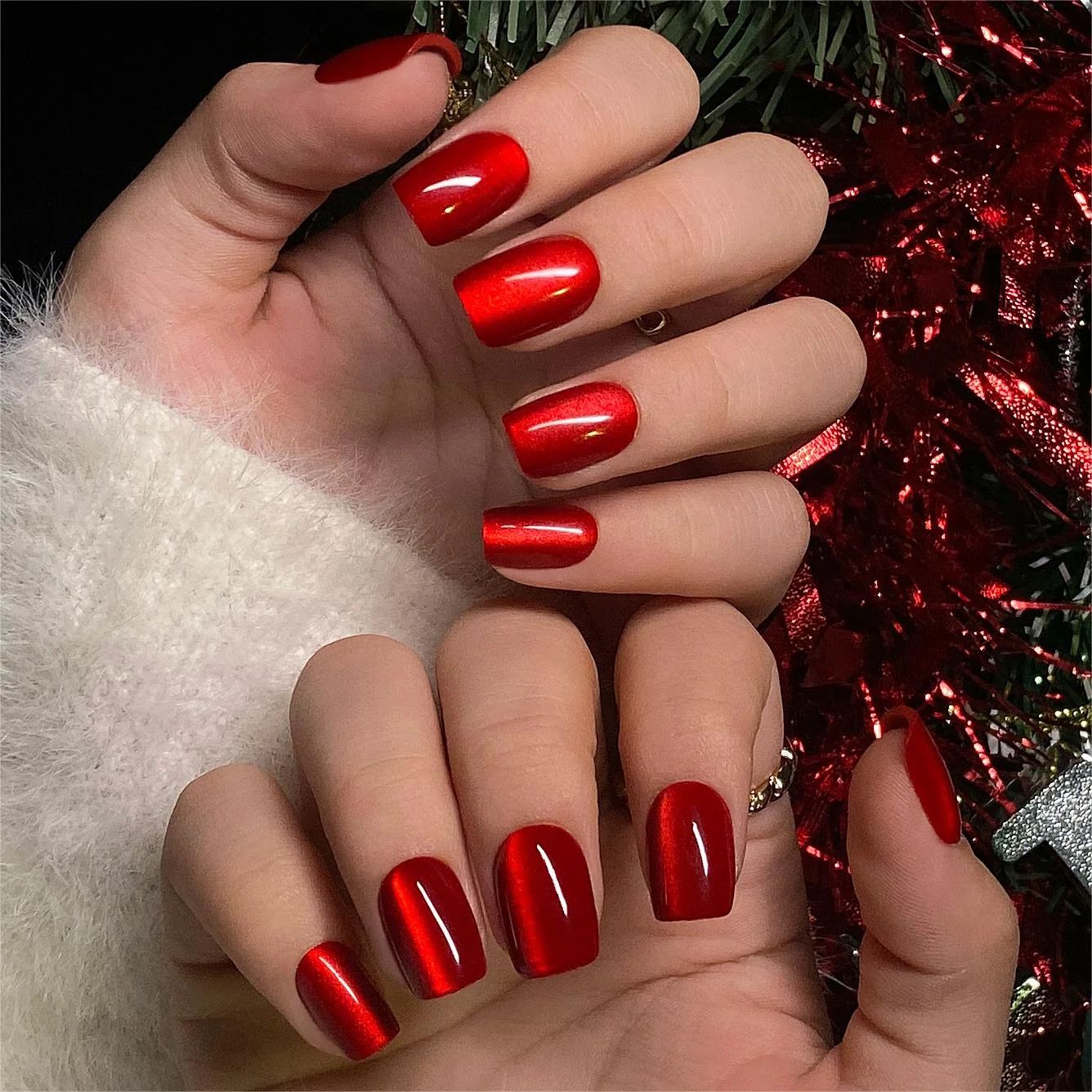 Vibrant Metallic Red Glitter Gradient Nails Vibrant Metallic Red Glitter Gradient Nails β New Years Square Nails 2027