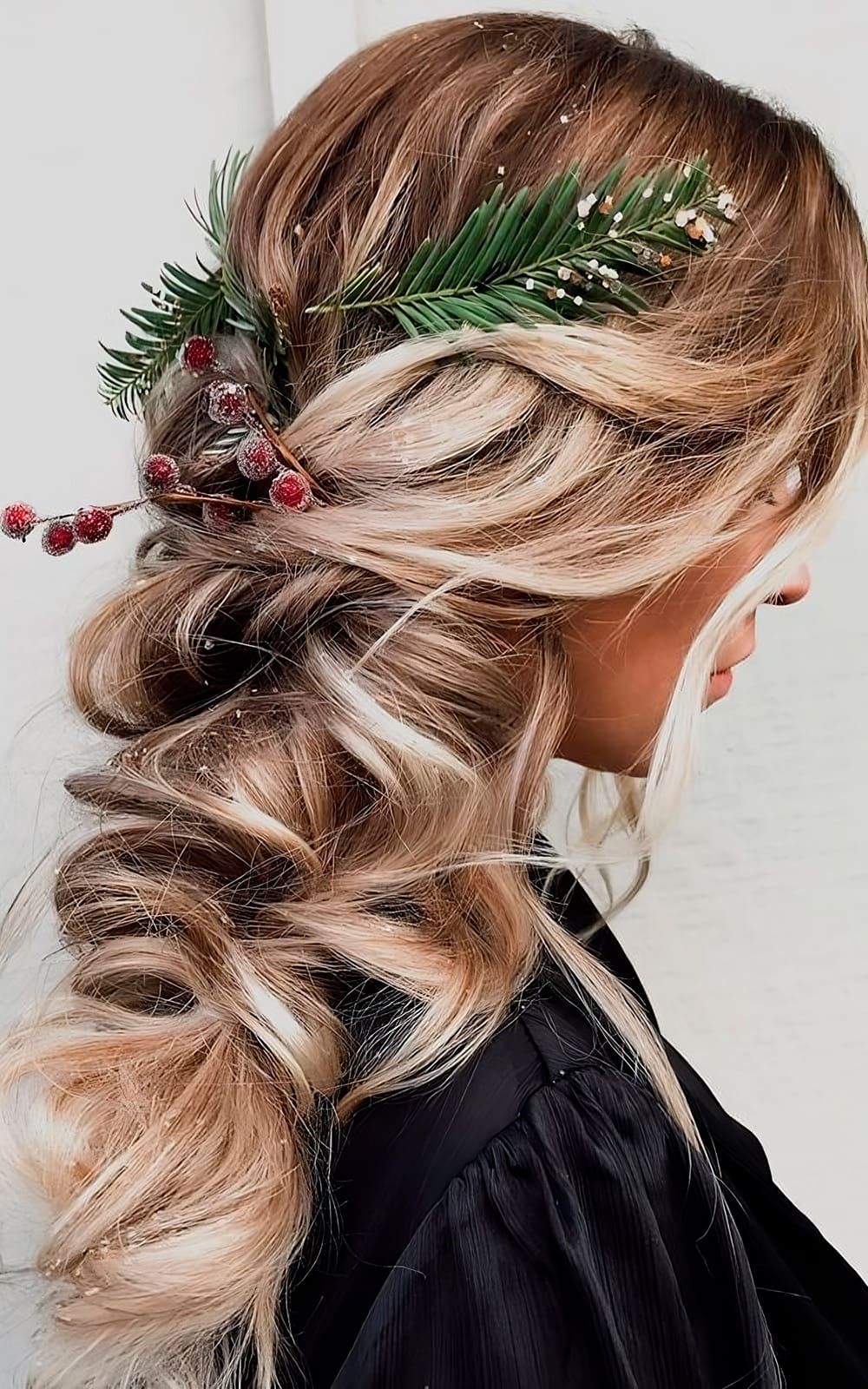 Honey Blonde With Festive Accents — Winter Half Up Half Down Hairstyles