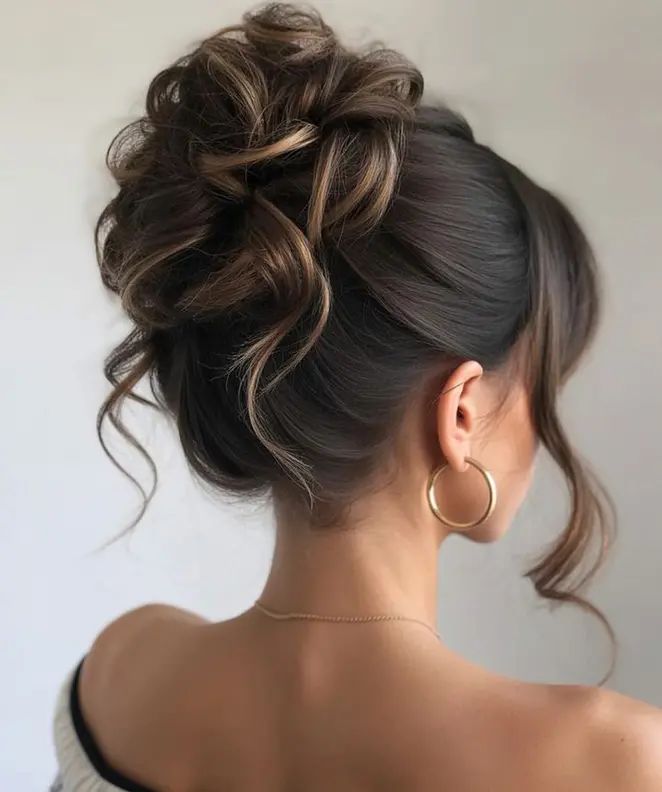 Voluminous Textured Updo With Curls Voluminous Textured Updo With Curls β Winter Bun Hairstyles