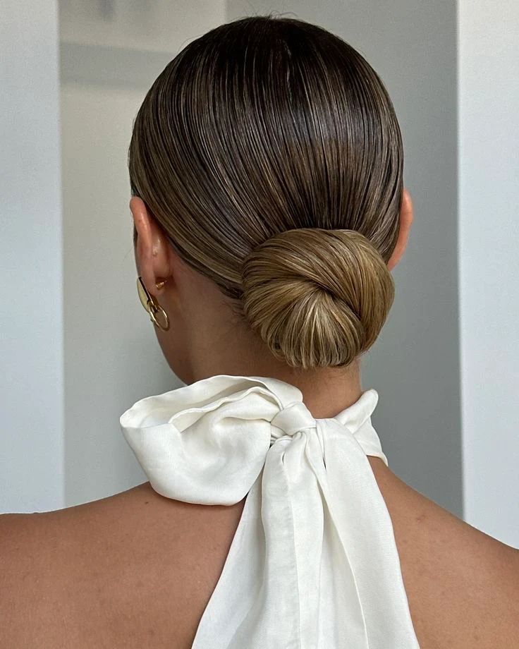 Sleek Low Bun With Wet Look Sleek Low Bun With Wet Look β Winter Bun Hairstyles