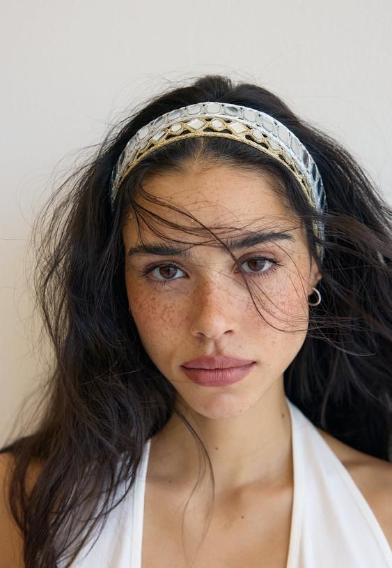 Layers Visual Idea — Winter Hairstyles with Headband