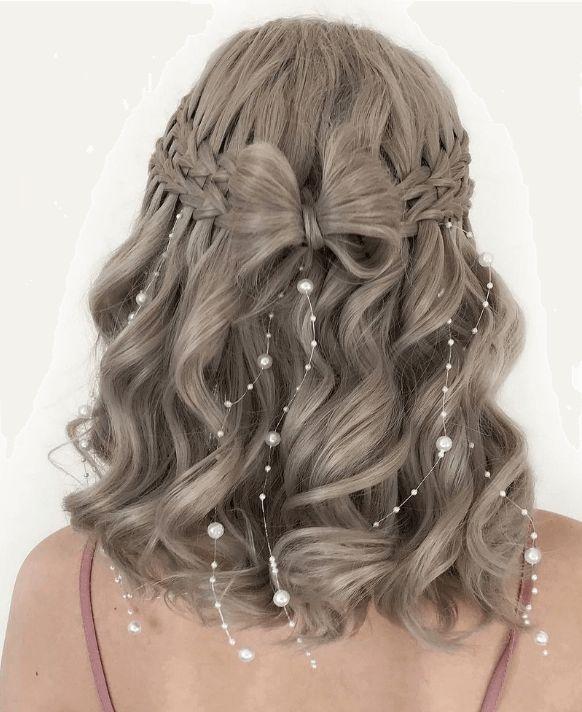 Ash Blonde Half Up with Pearls and Bow Ash Blonde Half Up with Pearls and Bow β Winter Party Hairstyles