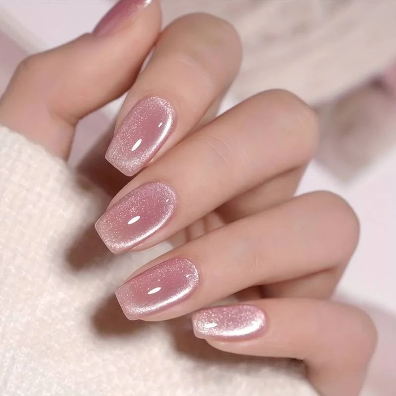 Cat-Eye Visual Idea Cat-Eye Visual Idea β Winter Nail Colors for Short Nails