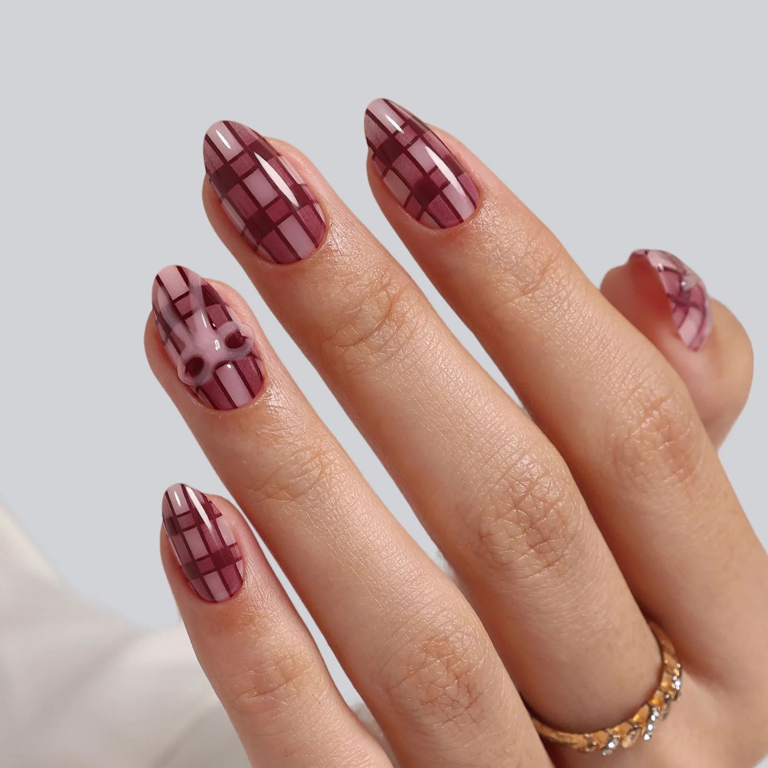 Medium Almond Berry Rose Plaid Medium Almond Berry Rose Plaid β Winter Plaid Nails