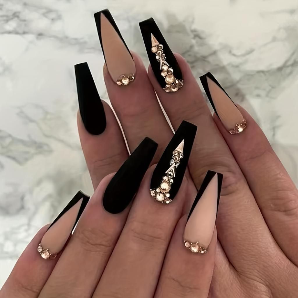 Visual Idea — Long Winter Coffin Nails