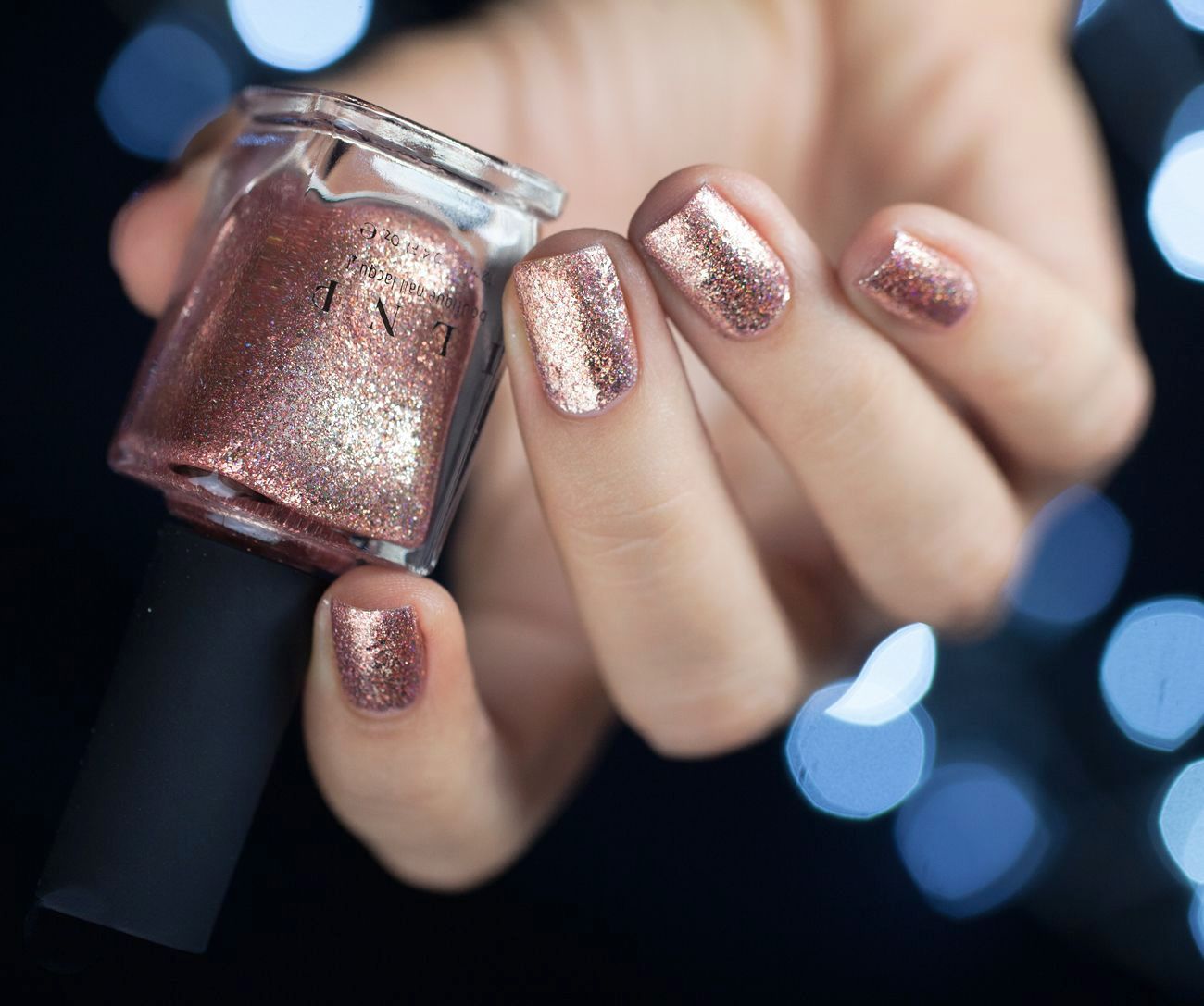 Shimmering Rose Gold Glitter Shimmering Rose Gold Glitter β New Years Dip Powder Nails 2027