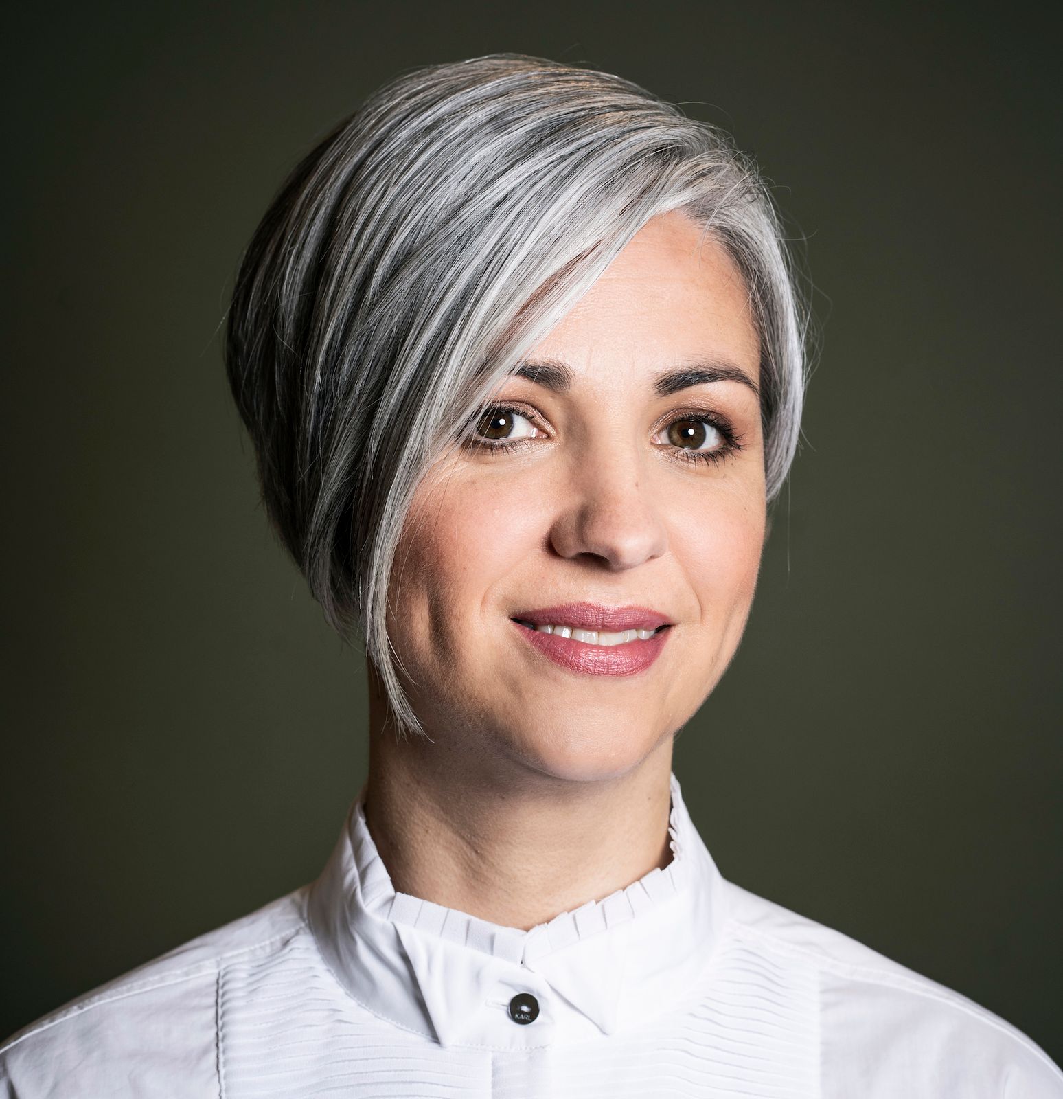 Asymmetrical Silver Gray Pixie Bob — Winter Hairstyles for Gray Hair