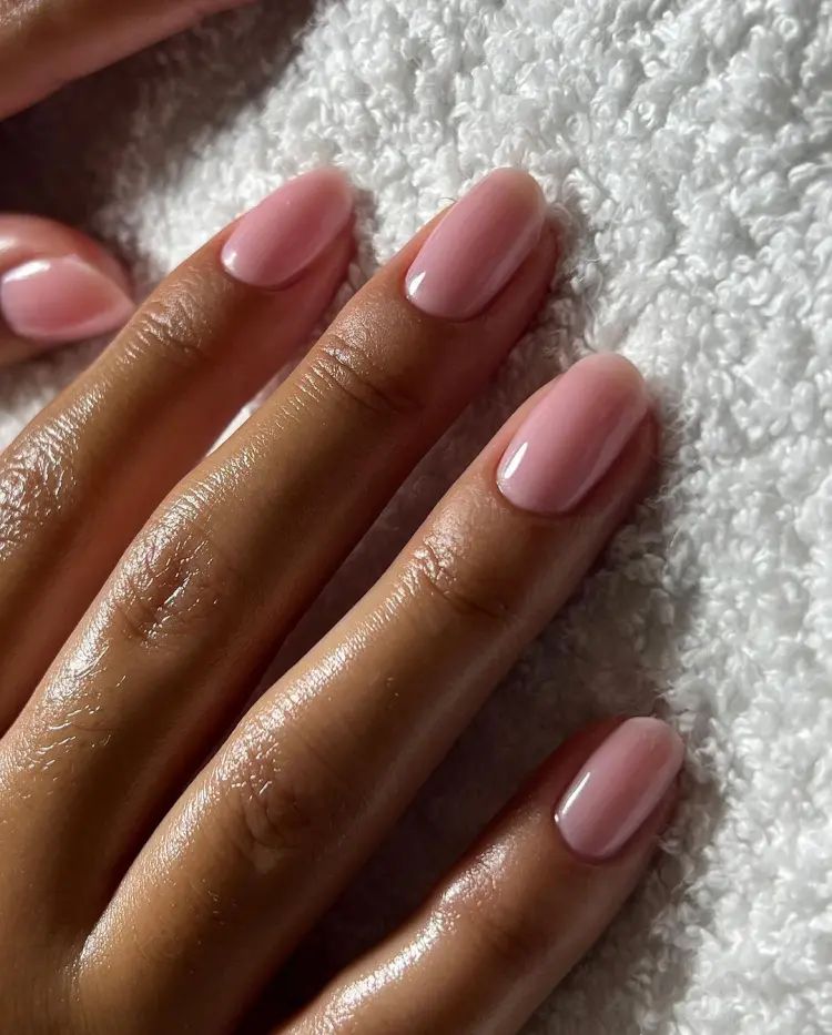 Short Glossy Pale Pink Nails Short Glossy Pale Pink Nails β Winter Date Night Nails