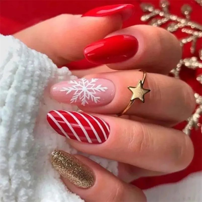 Glossy Glitter Visual Idea Glossy Glitter Visual Idea β Sparkly Winter Nails
