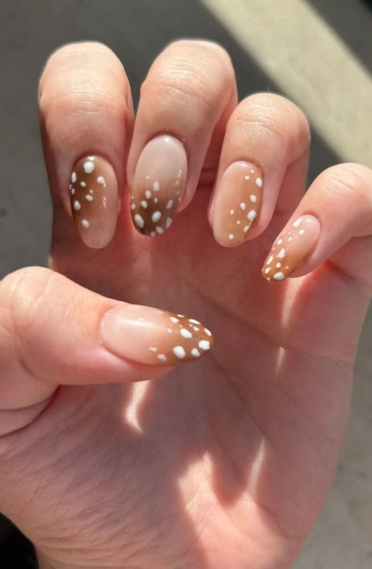 White Dots Resembling Snow Or Frost Visual Idea White Dots Resembling Snow Or Frost Visual Idea β Winter Work Nails