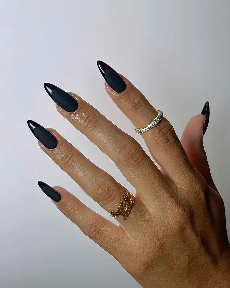 Matte Visual Idea Matte Visual Idea β Baddie Winter Nails
