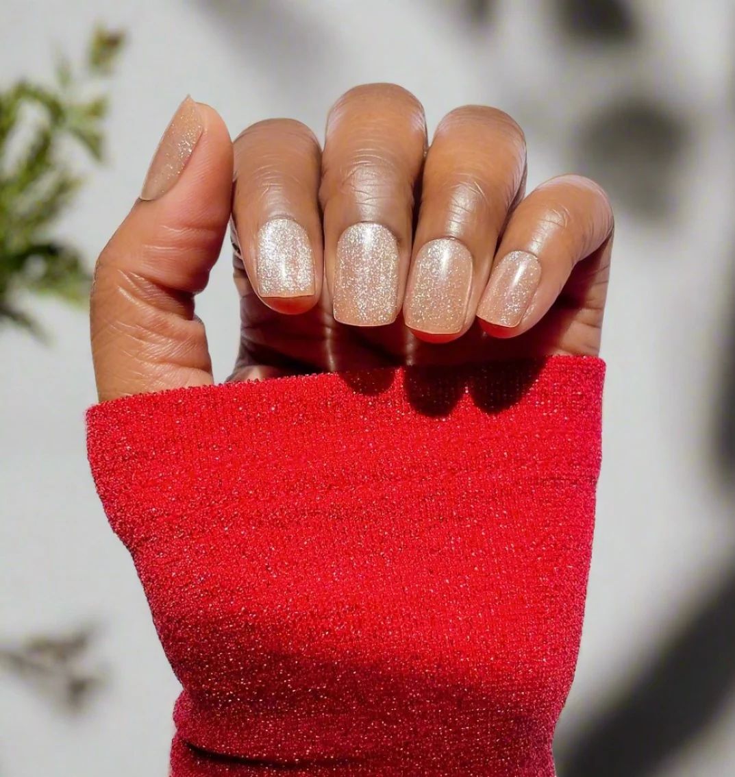 Shimmer Visual Idea Shimmer Visual Idea β Winter Champagne Nails