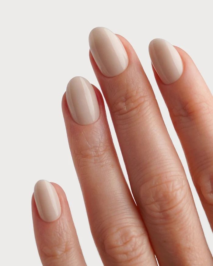 Solid Color Visual Idea Solid Color Visual Idea β Clean Girl Winter Nails