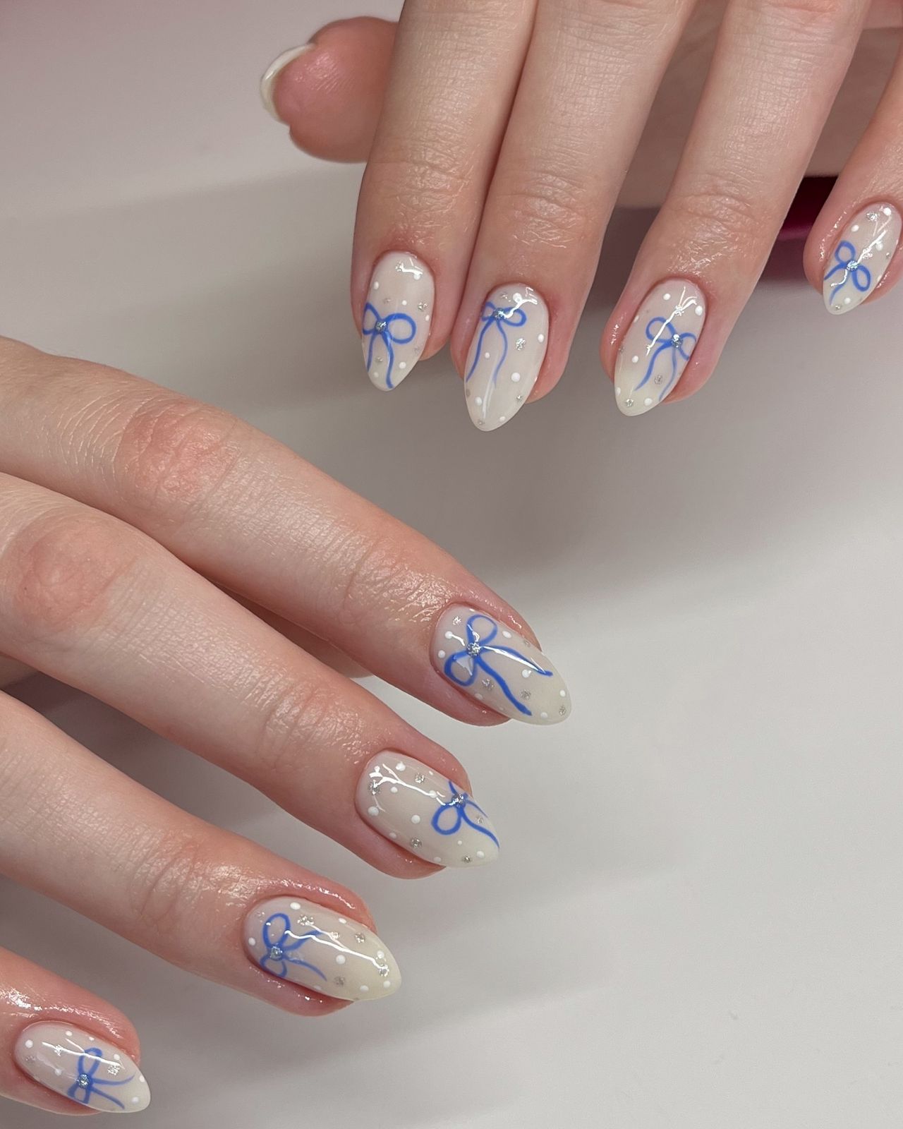 Precise Line Work Clean Cuticles Visual Idea Precise Line Work Clean Cuticles Visual Idea β Winter Bow Nails