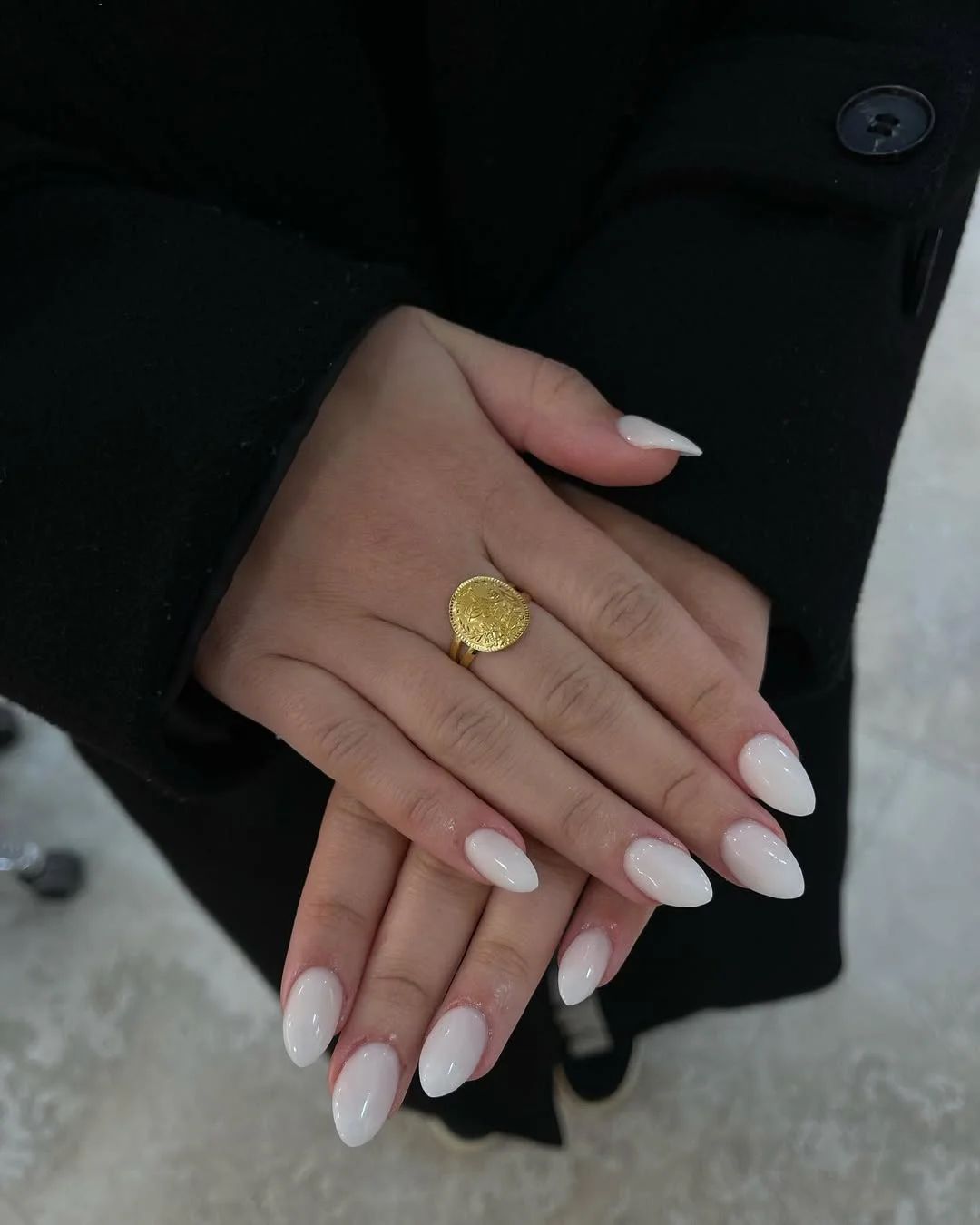 Glossy Visual Idea Glossy Visual Idea β Old Money Winter Nails