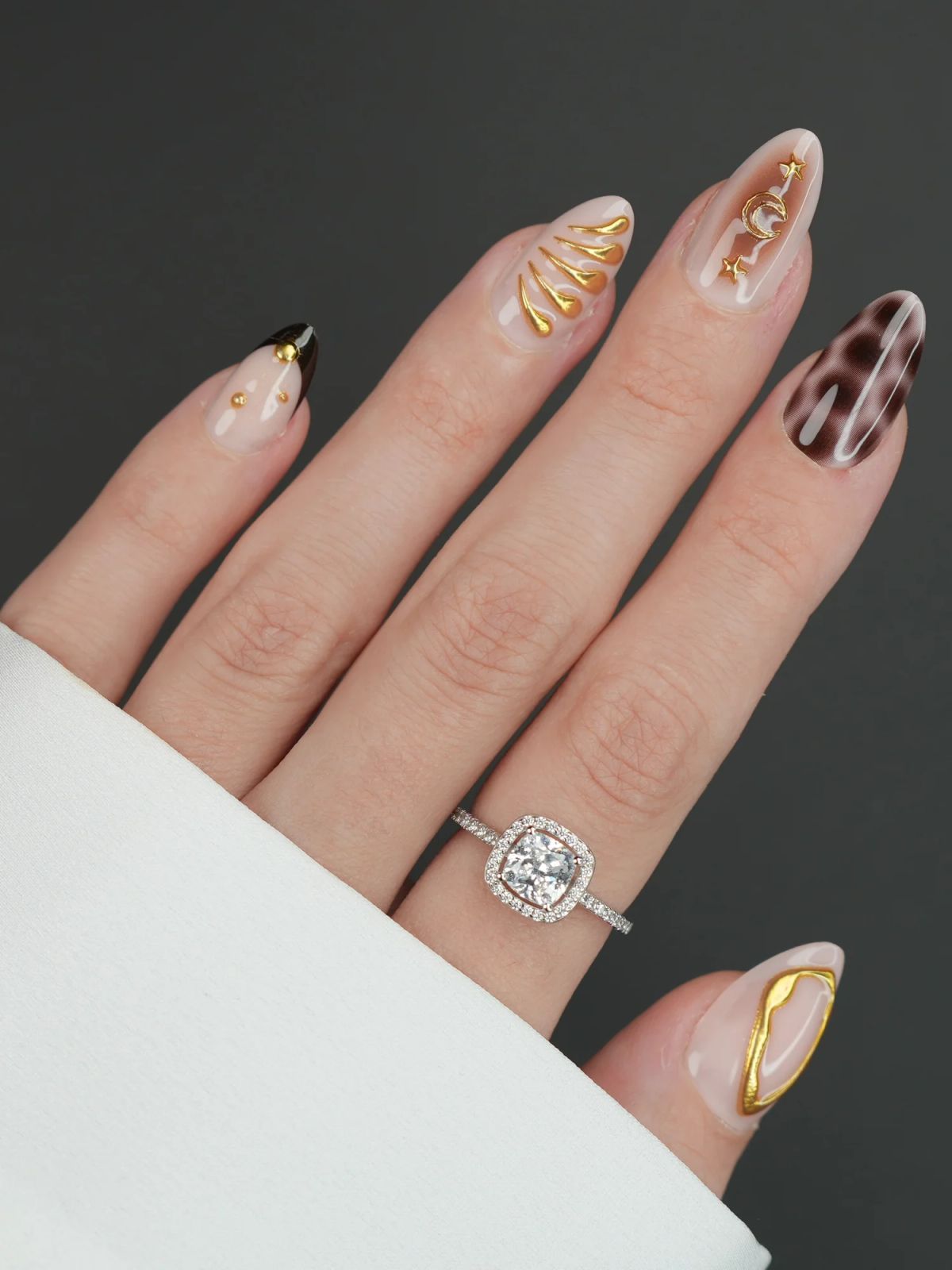 Celestial Gold Foil Leopard Stiletto Nails — Winter Gold Nails