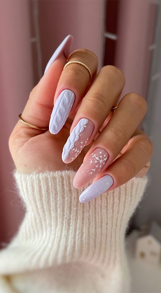 Festive Elegance in Christmas Nail Art : Sweater & Snowflake Subtle Nails