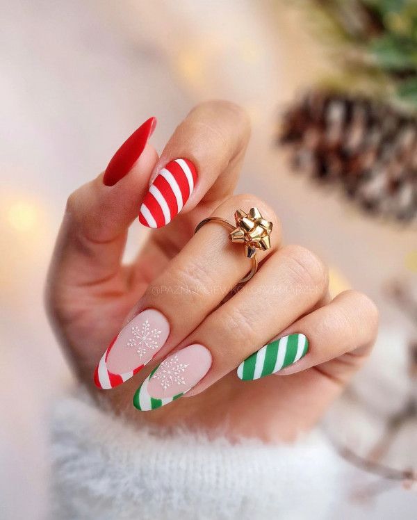 Candy Cane And Snowflake Mix Candy Cane And Snowflake Mix β Christmas Nail Art 2026