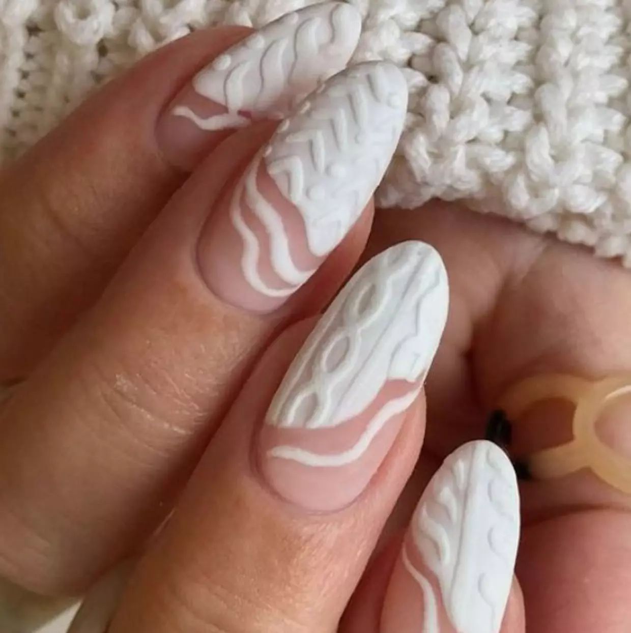White Cable Knit Texture Nails White Cable Knit Texture Nails β Medium Christmas Nails 2026