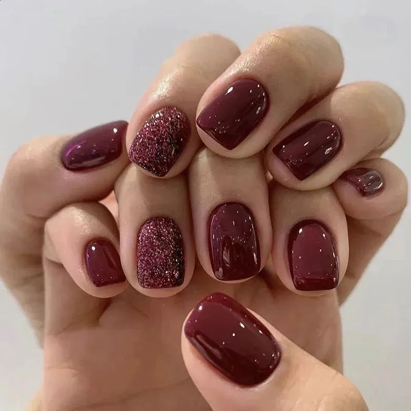 Deep Burgundy Glitter Accent Nails — Christmas Square Nails 2026
