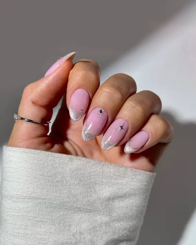 Silver Glitter Star Sparkle Almond Nails — New Years Almond Nails 2027